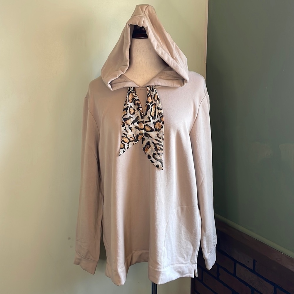 XL Susan‎ Graver Sweatshirt C04 6287